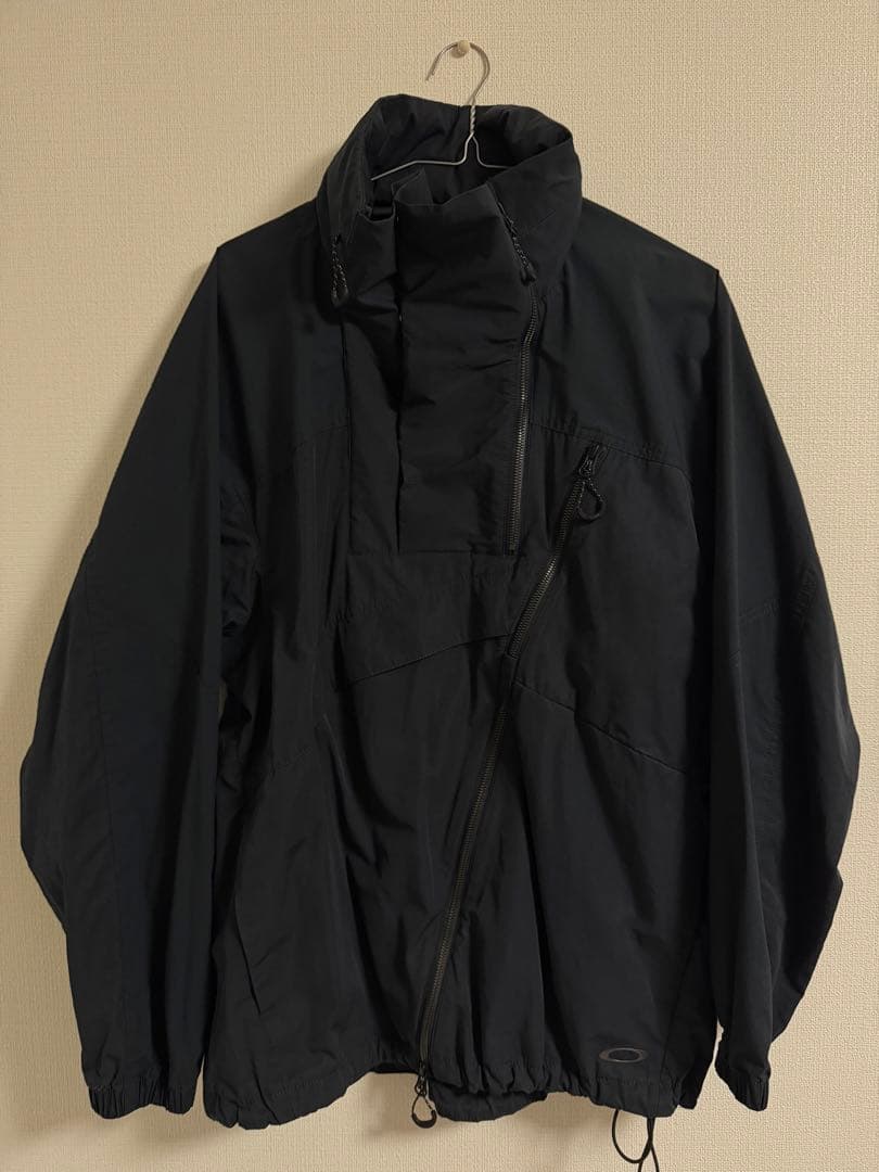 OAKLEY ブラック ナイロンジャケット テック