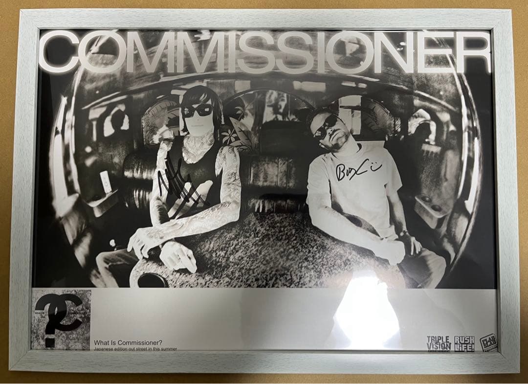 Mitch Luckerサイン入りポスター　デスコア Commissioner