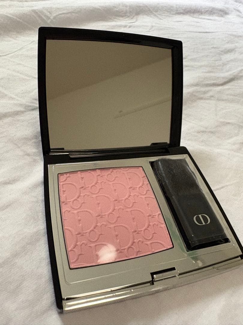 【新品未使用】【伊勢丹新宿2025限定品】 パウダーチーク ピンク