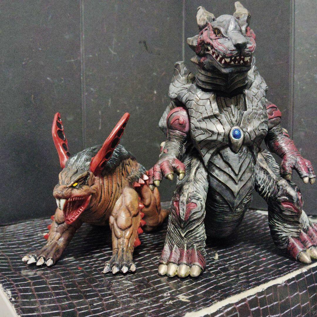 上野淳子ウルトラ怪獣旧型絶版ソフビ