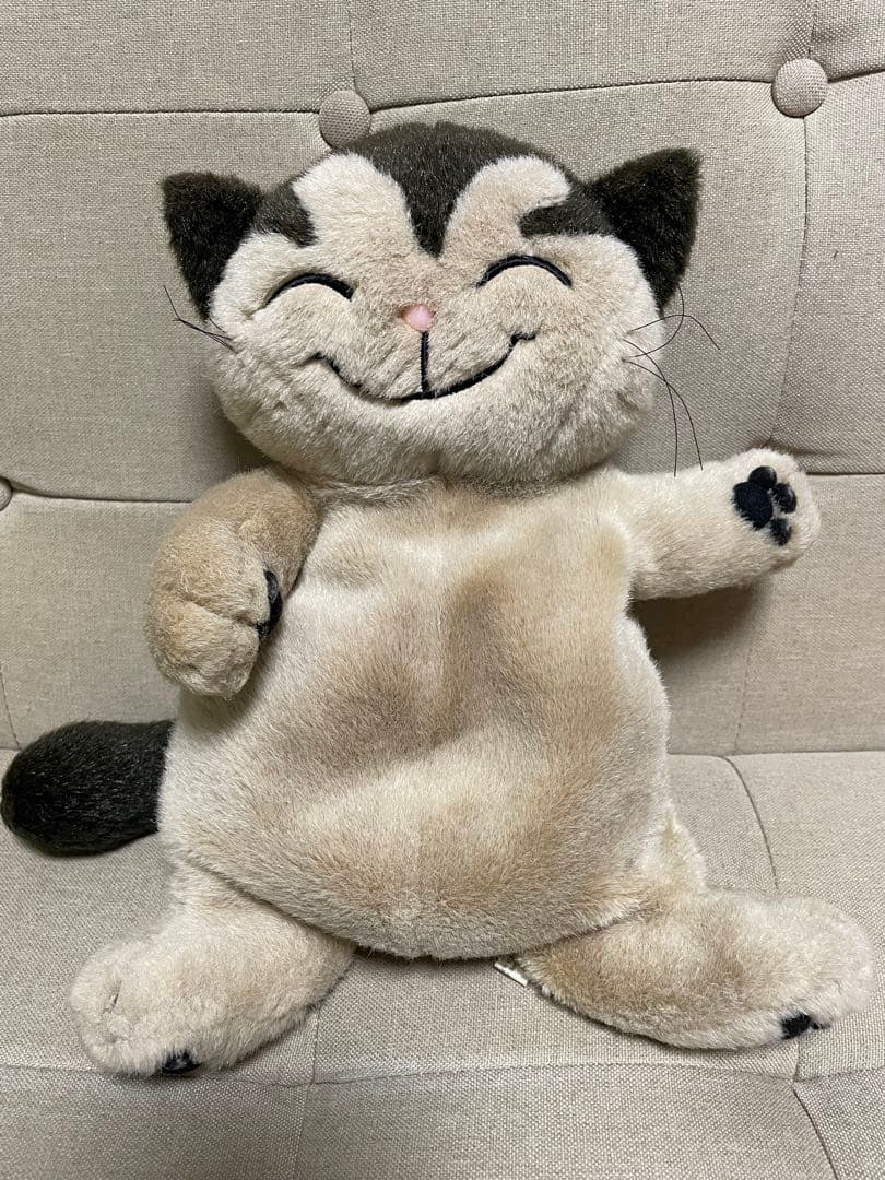 猫のヤーコプぬいぐるみ - メルカリ
