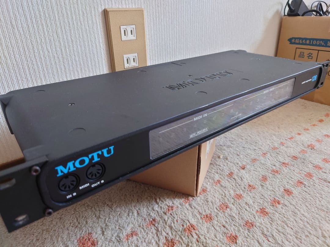MOTU MIDIEXPRESS128 8in9out midiインターフェイス