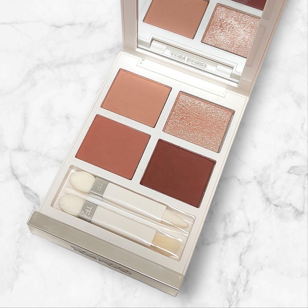 TOM FORD ソレイユアイカラークォード　シャレーミンク /01SN