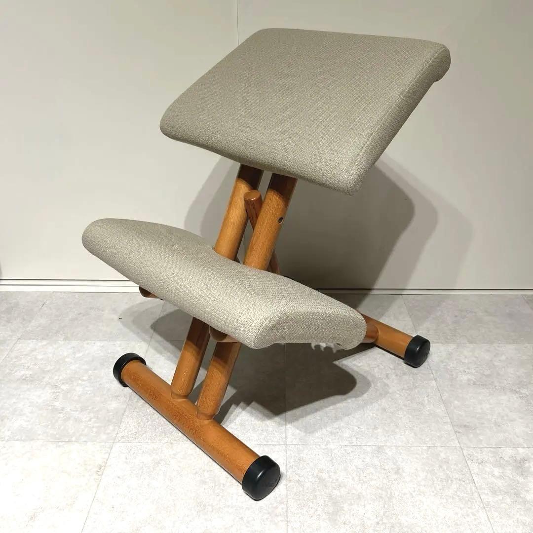 VARIER MULTI ヴァリエールマルチ ストッケ バランスチェア ベージュ