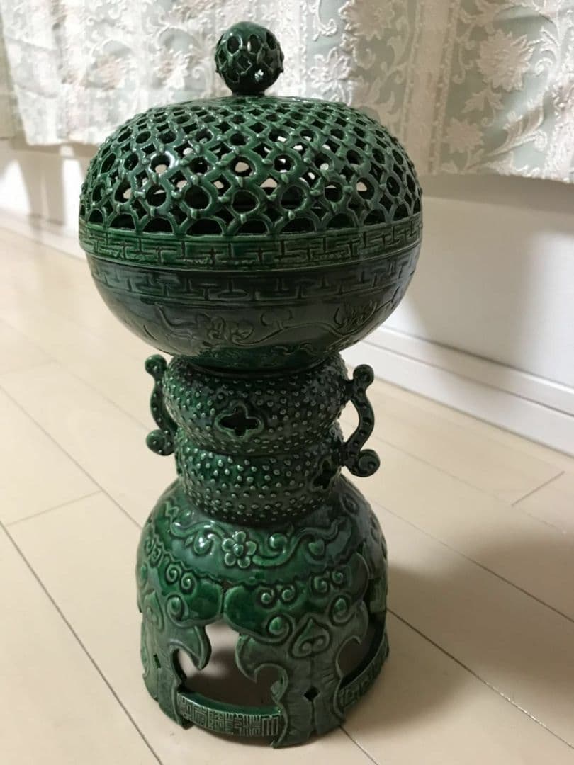 緑釉香炉 大清乾隆年制 銘あり