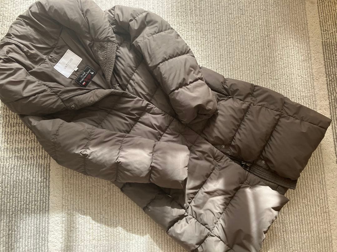 くじら　UNTITLED ホワイトダックダウン カーキ色　サイズ2