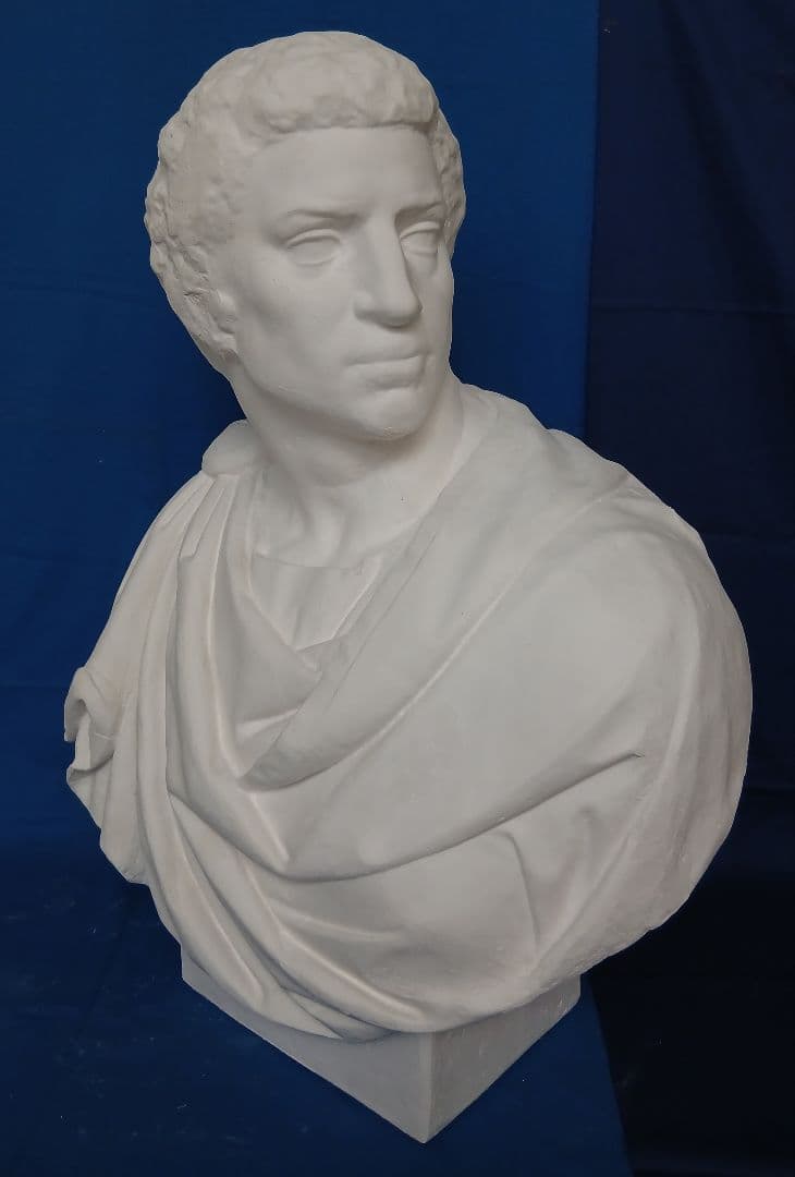 ブルータス胸像。(85cm) ブルータス85cm胸像 - メルカリ