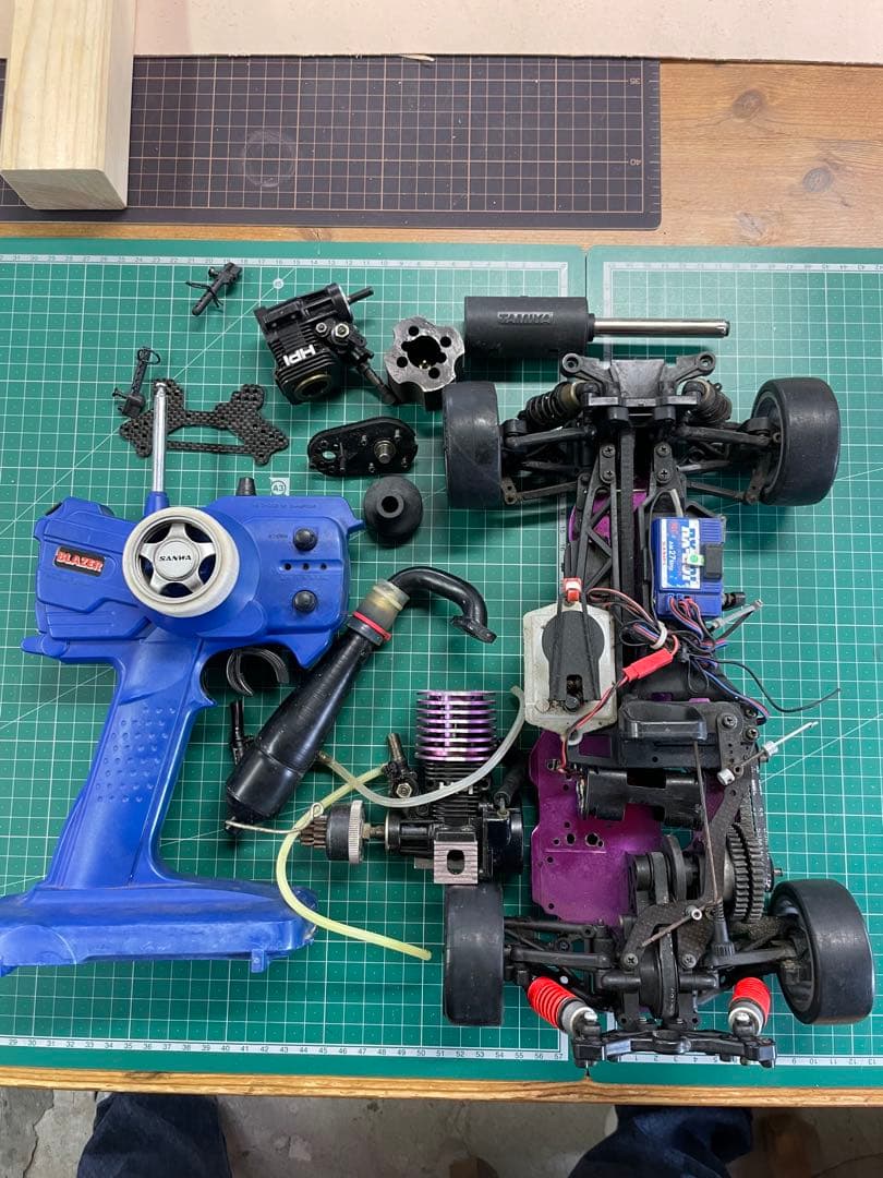 hpiエンジンラジコン　ジャンク部品取り