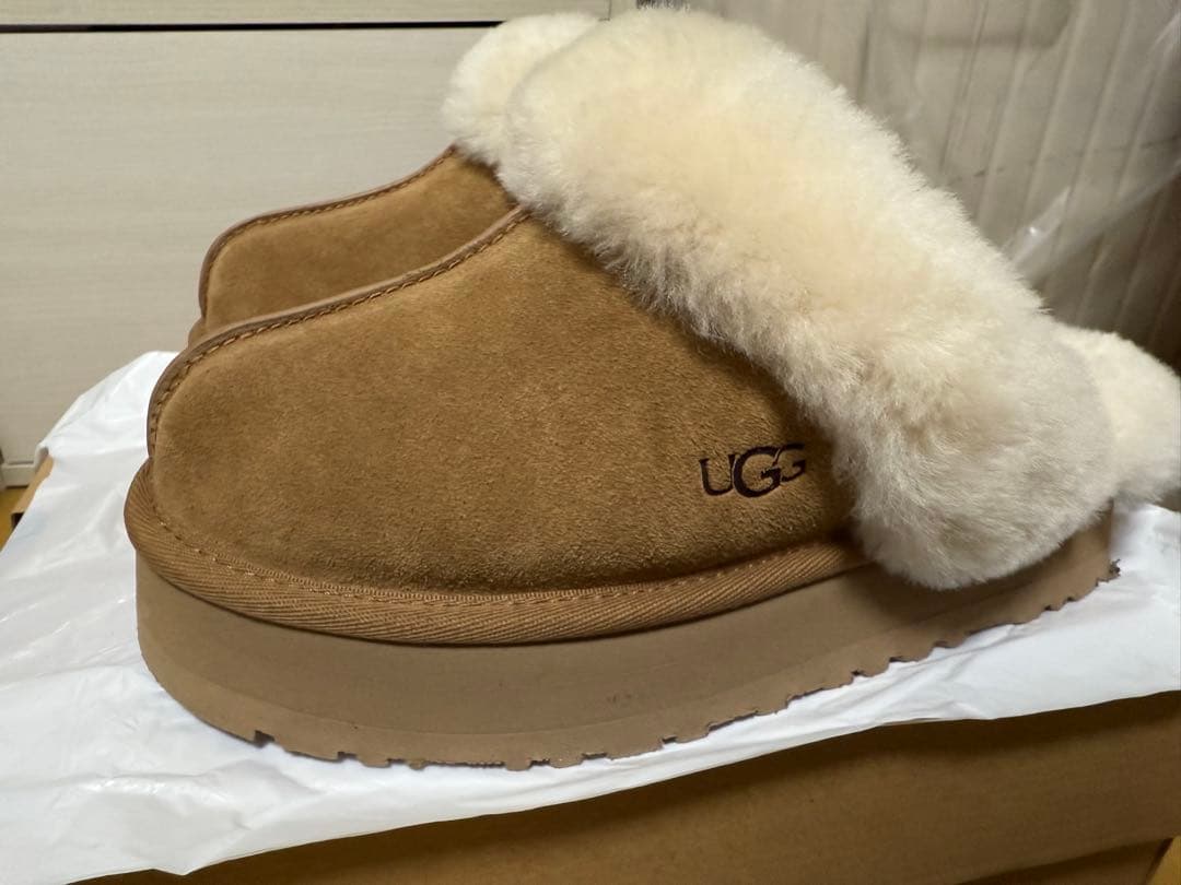 UGG DISQUETTE スリッパ　ムートン