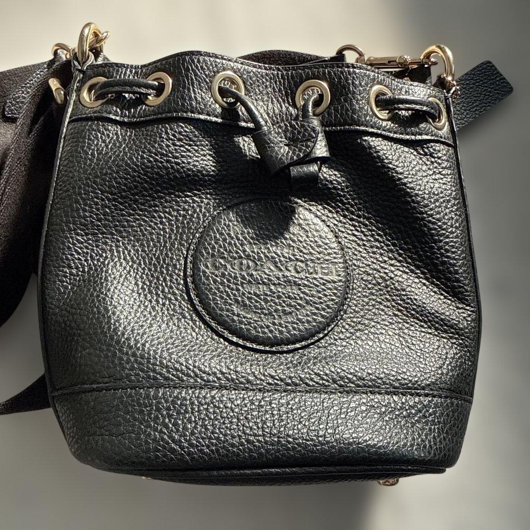 美品　コーチ　デンプシー ドローストリング バケット バッグ　黒