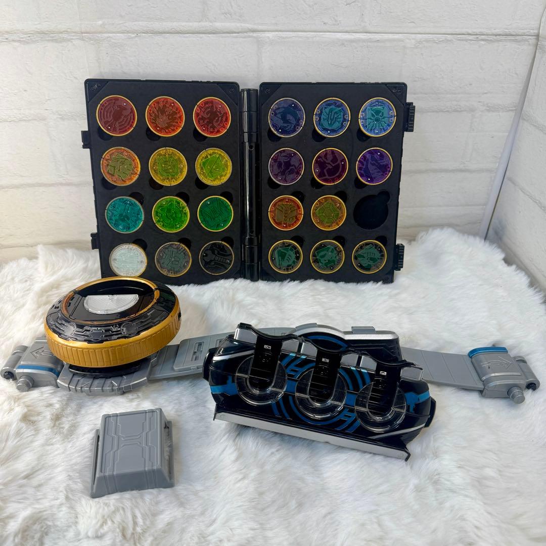 DX　オーズドライバー バンダイ 商品・サービスサイト | 変身ベルト DXオーズドライバー