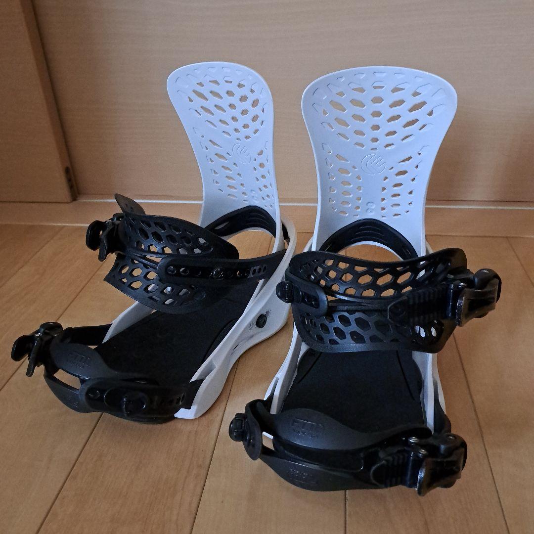 FLUX キッズ スノーボードビンディング XS ホワイト