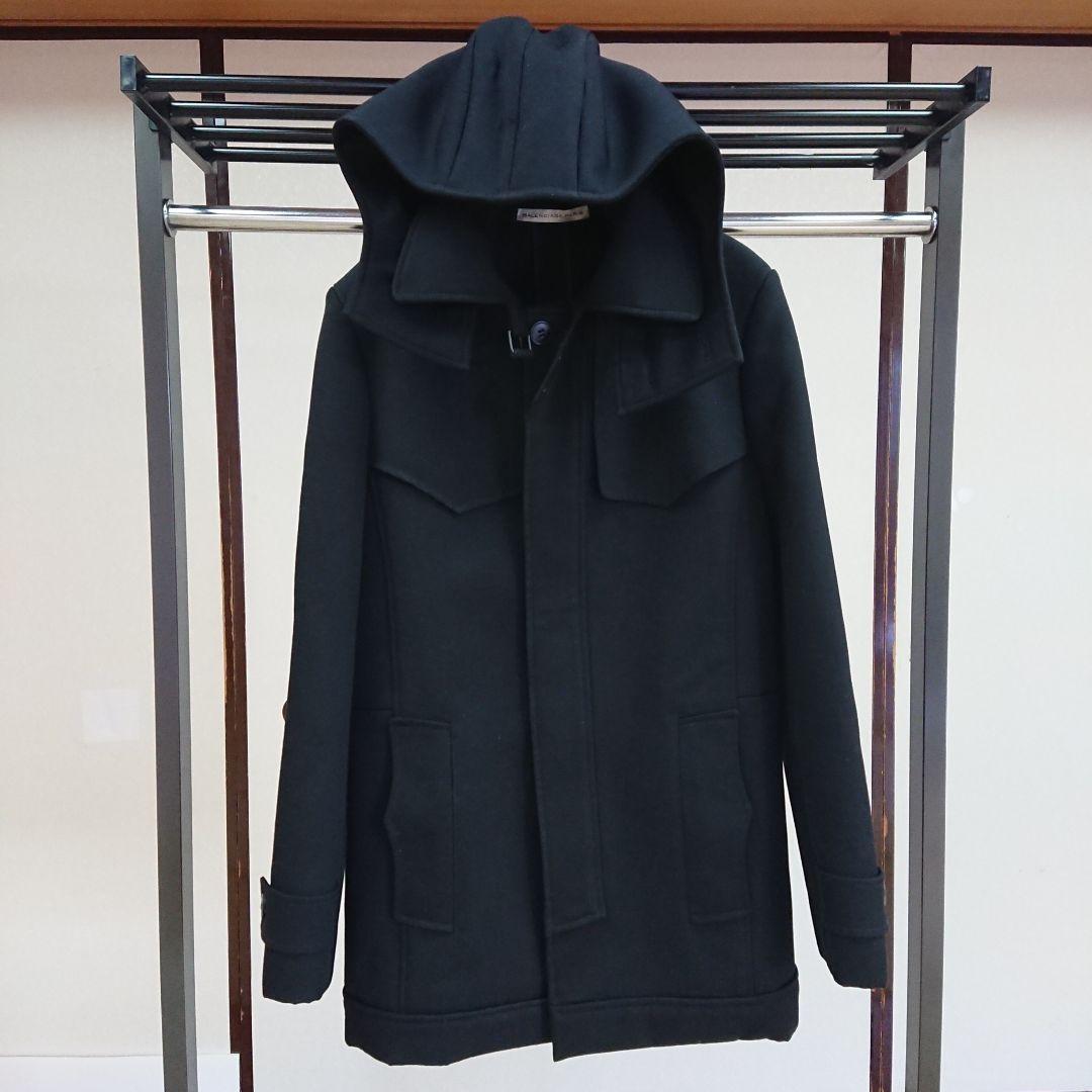 バレンシアガのコートなんですけど