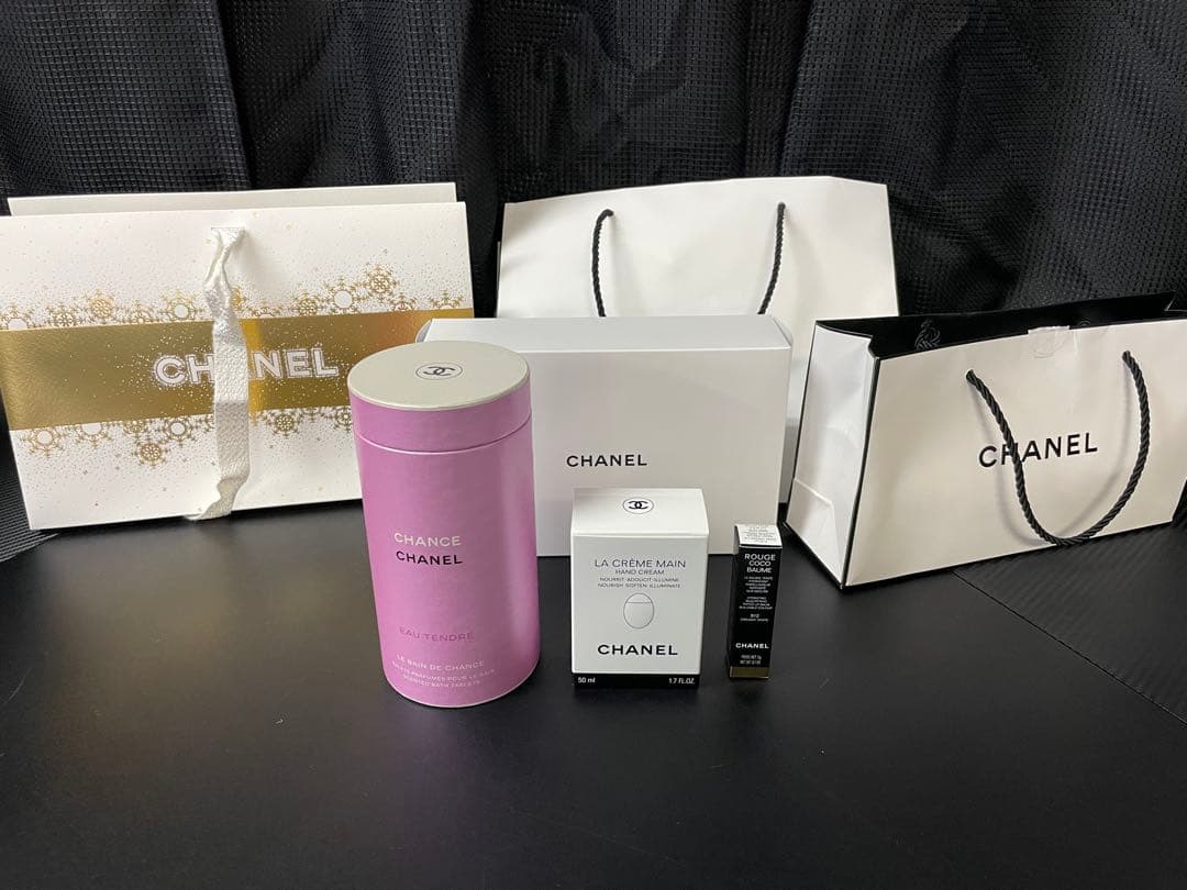 CHANEL エッセンシャル ケア セット
