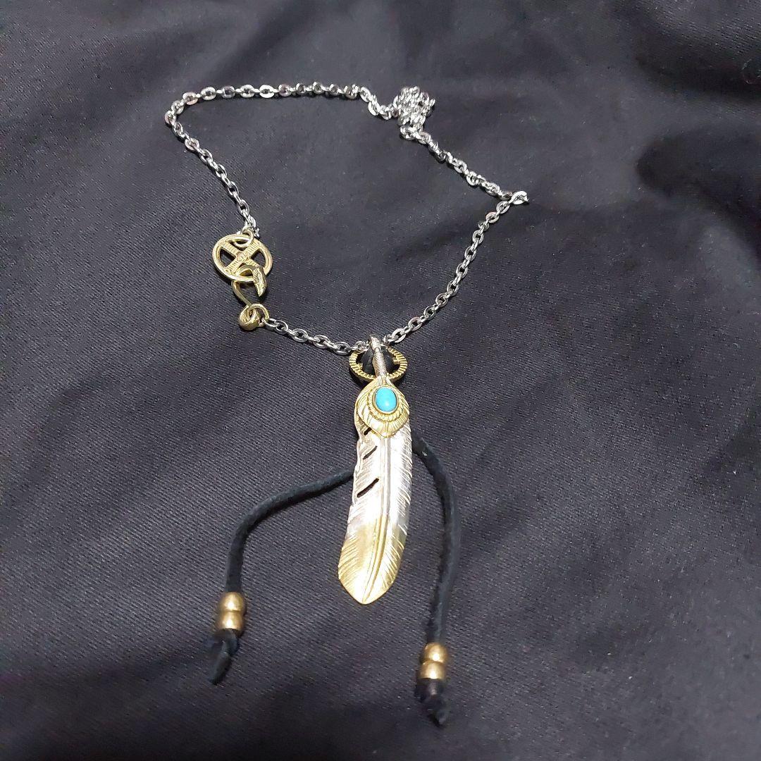 ターコイズ フェザーネックレス キムタク キムタク様のアクセサリーと同じ🥺 ゴローズ・ターコイズフェザー鳥