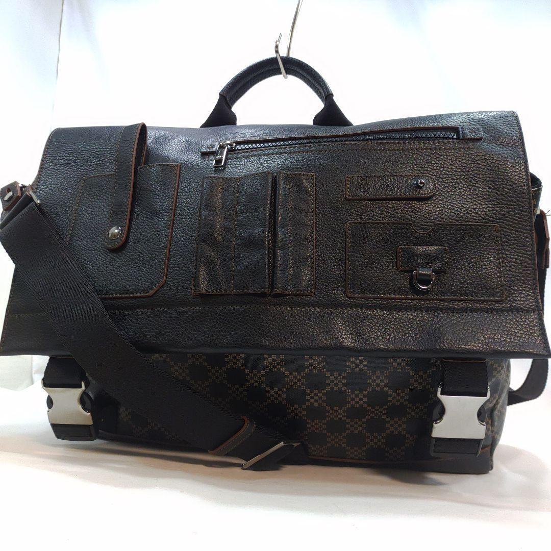 【極美品】フルラ メッセンジャーバッグ 2way レザー×PVC 総柄 黒 Furla(フルラ) グレン レザー NERO 黒 ブラック GLENN Shoulder bag