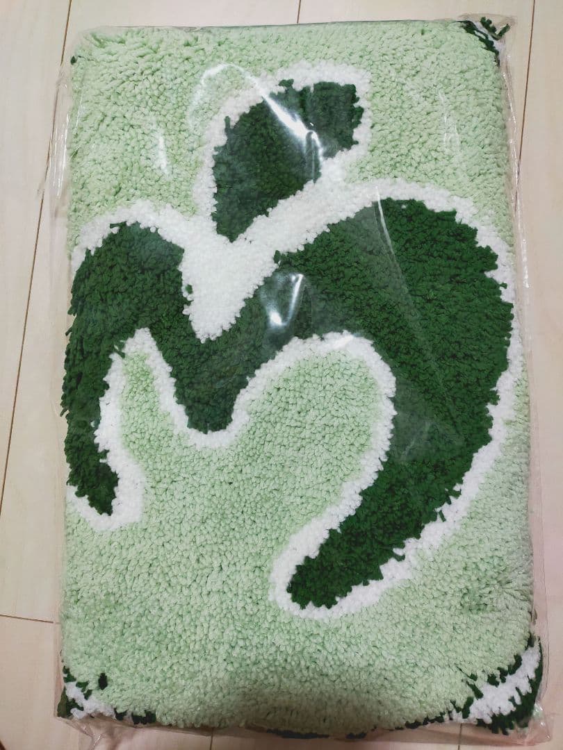 美品厳選】完売品【新品未開封】ミセスグリーンアップル☆ラグ - メルカリ