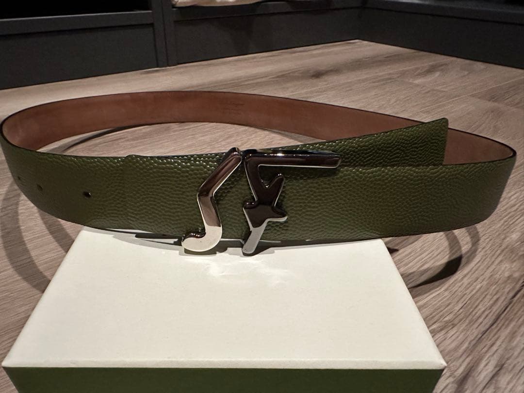 Salvatore Ferragamo オリーブグリーン ベルト Salvatore Ferragamo F