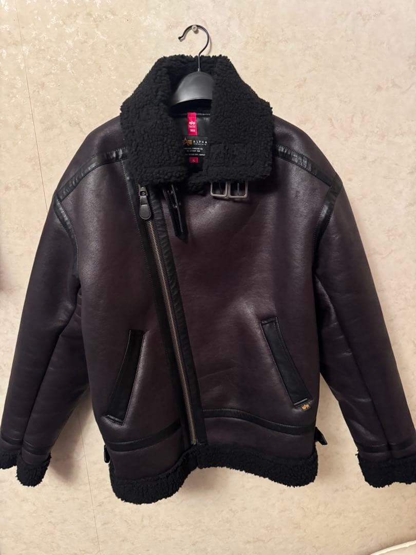 ムートン　ダブルレザー