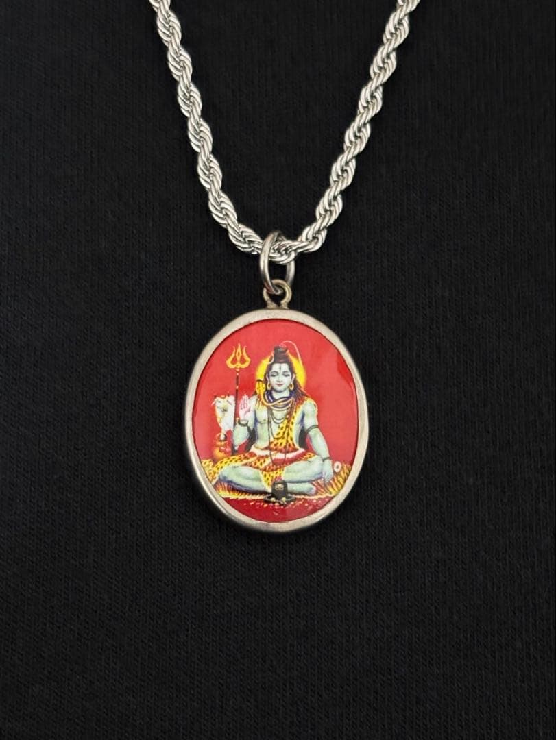 連休価格》藤井風さん オームペンダント シヴァ神〈レッド〉 - メルカリ