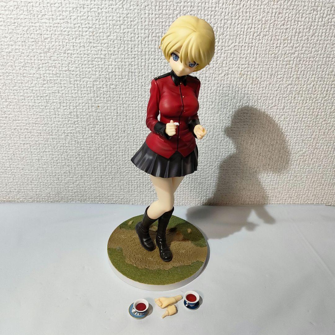 ☆　1/8　ガールズ&パンツァーフィギュア　ダージリン　ウェーブ　wave　☆