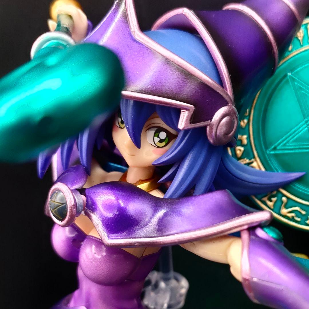 ブラック・マジシャン・ガール　クロスフレーム　遊戯王　初期師匠 ブラック・マジシャン・ガール クロスフレーム 遊戯王 初期師匠 - メルカリ