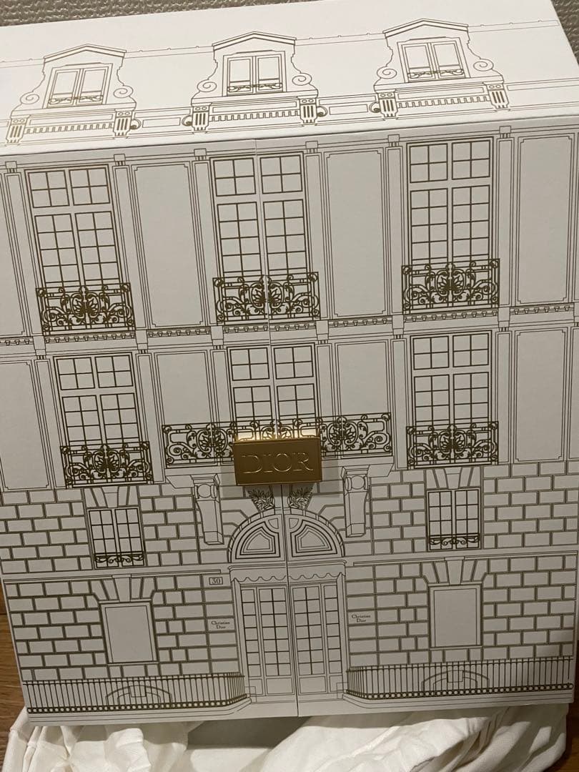 Dior アドベントカレンダー　2023 ディオール］ディオール アドヴェント カレンダー［2023年 11月発売