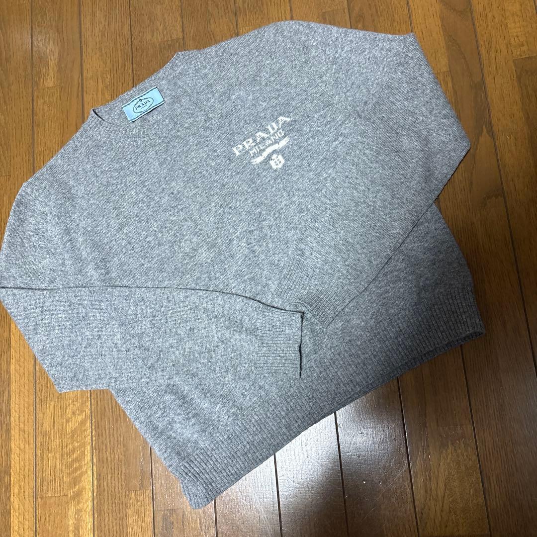 プラダクルーネックセーター 中古・古着通販】PRADA (プラダ) ロゴ刺繍クルーネック セーター
