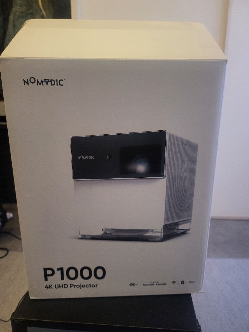 ほぼ未使用 NOMVDIC P1000 4Kプロジェクター
