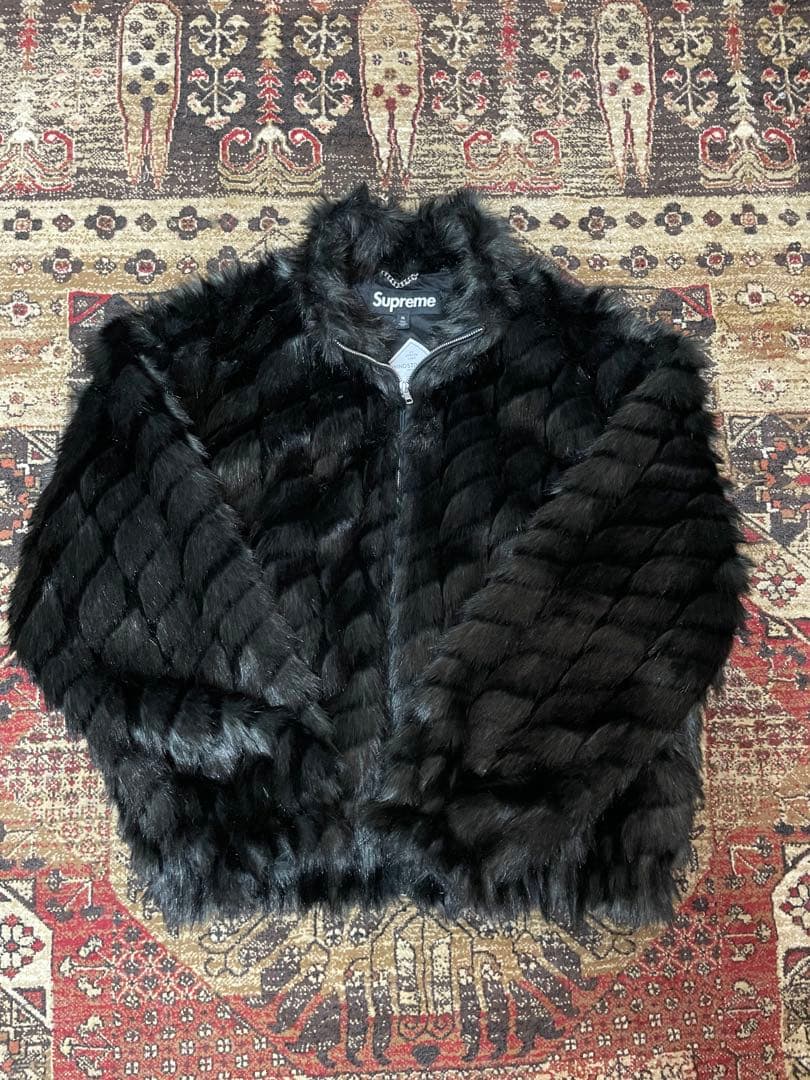 Supreme Black Faux Jacket – Windstopper Supreme 2-Tone WINDSTOPPER Faux Fur Jacket 