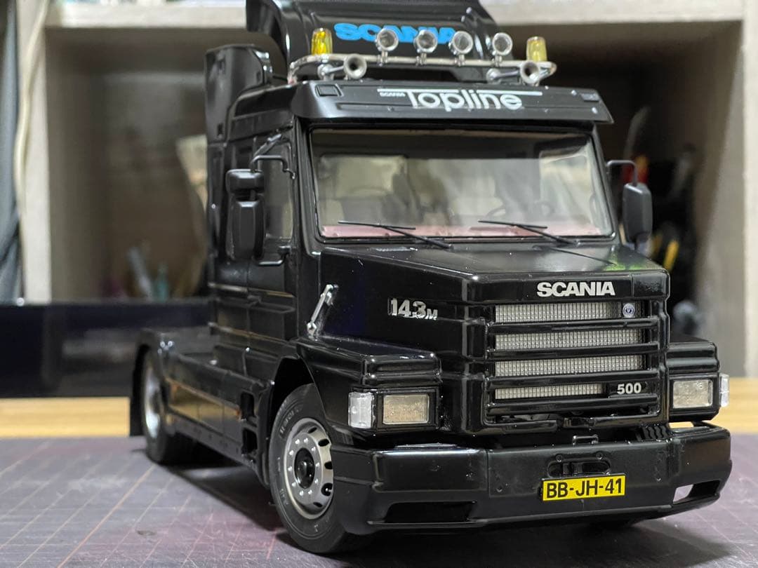 デコトラ‼️1/24★イタレリ・T143 スカニア・トレーラーヘッド★ジャンク品‼️ デコトラ‼️1/24 イタレリ製・旧型スカニア・トレーラーヘッド完成品