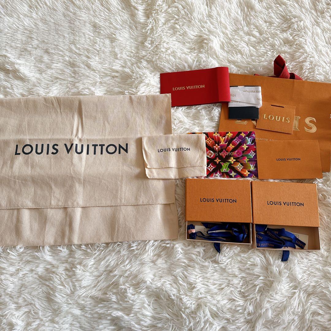abc様　ブラウスとルイヴィトン空箱 保存袋 ショッパー リボン LOUIS VUITTON（ショップ袋）のフリマアイテム一覧
