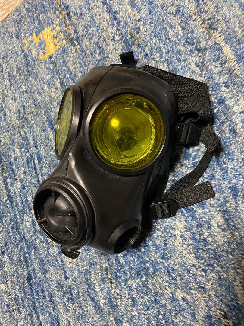 ガスマスク　イギリス軍　S10 中古品