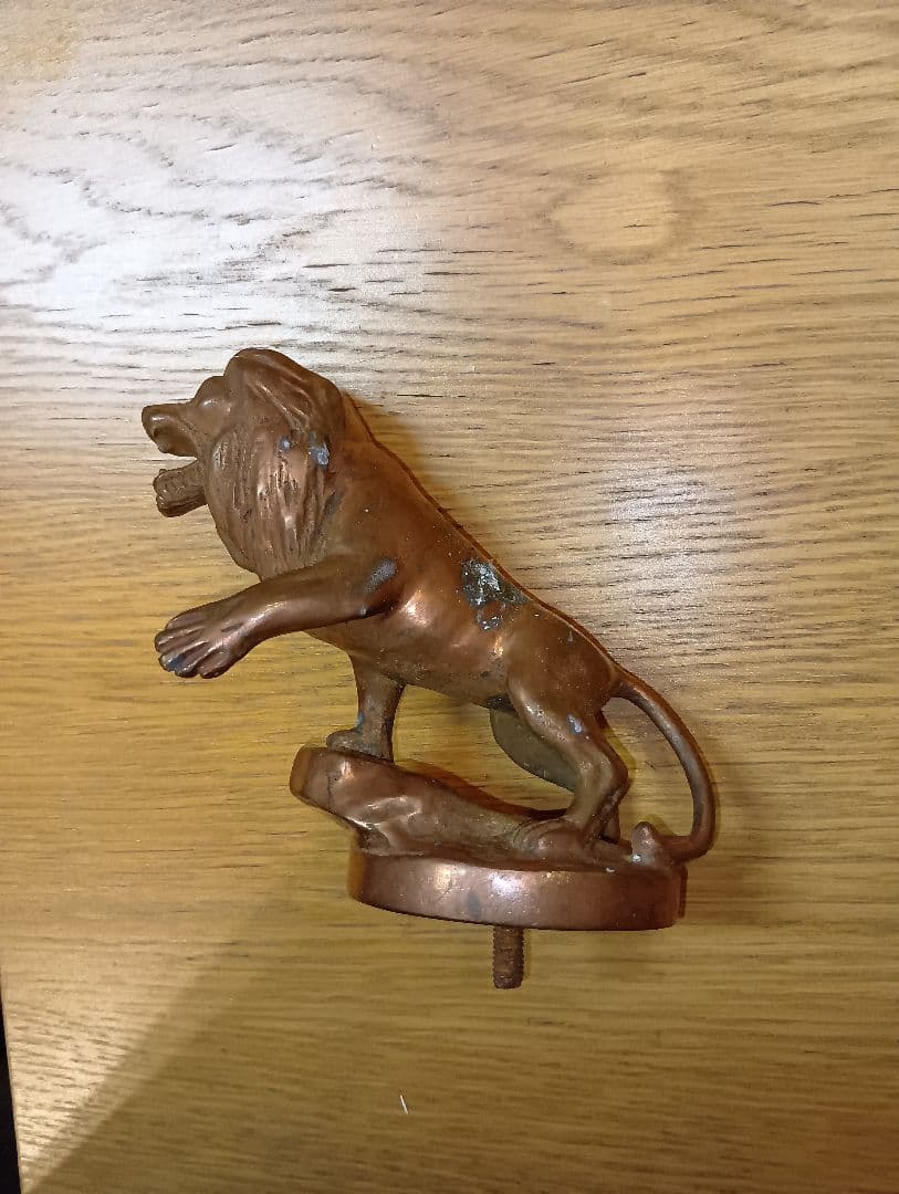 PEUGEOT　プジョー　オーナメント　エンブレム　ライオン２体セット