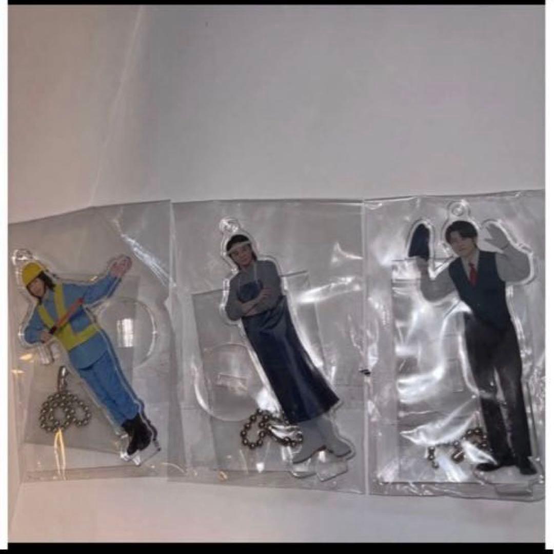 ライラックのアクスタ3体鮮魚店員もとき交通整理員りょうちゃんタクシー運転手ひろぱ 2024ベストヒット出演時衣装のライラックのアクリルスタンド3体 鮮魚