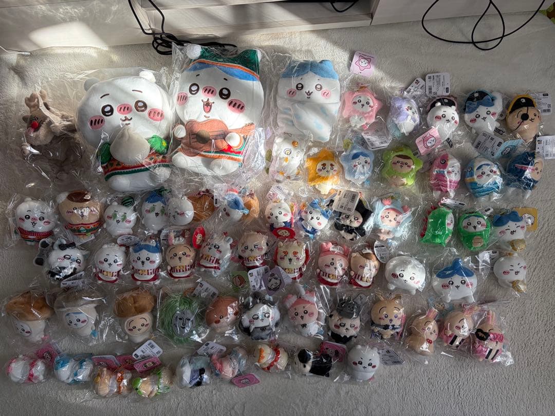 ちいかわ　マスコット大量まとめ売り（62点） 新商品／ 『デスクトップから見守るひっかけぬいぐるみ』 （むちゃう