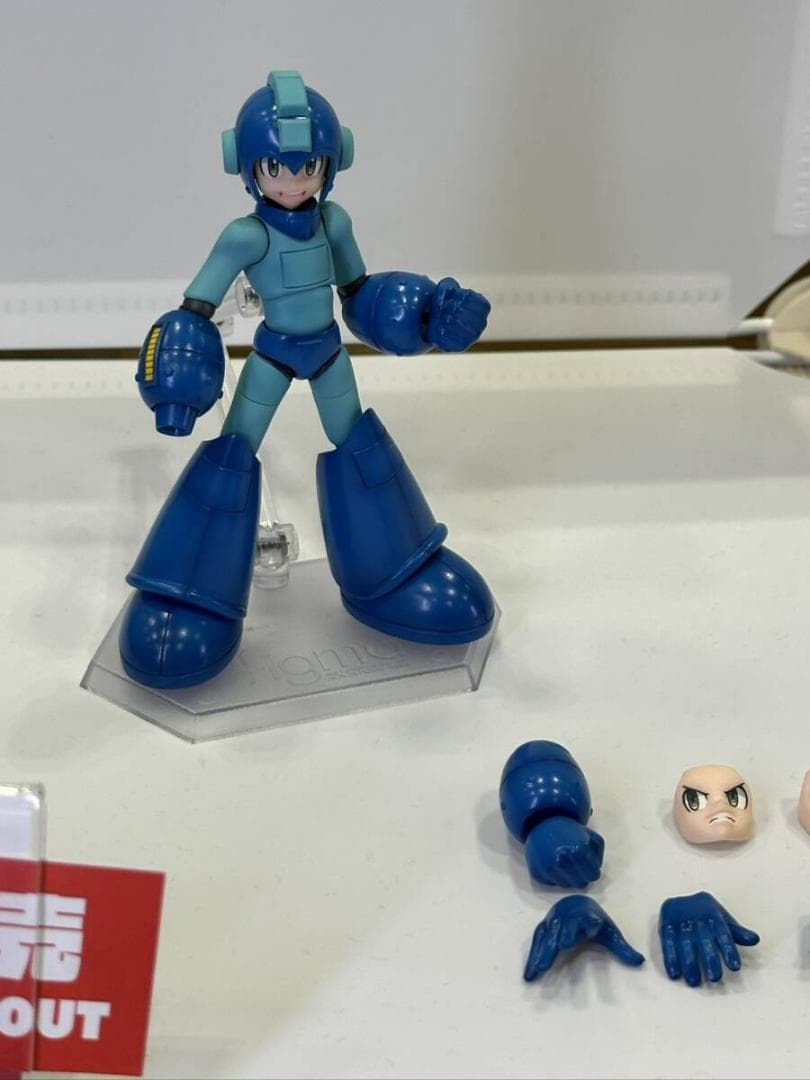 ワンフェス CROSSOVER ロックマンギガミックス 可動ロックマン