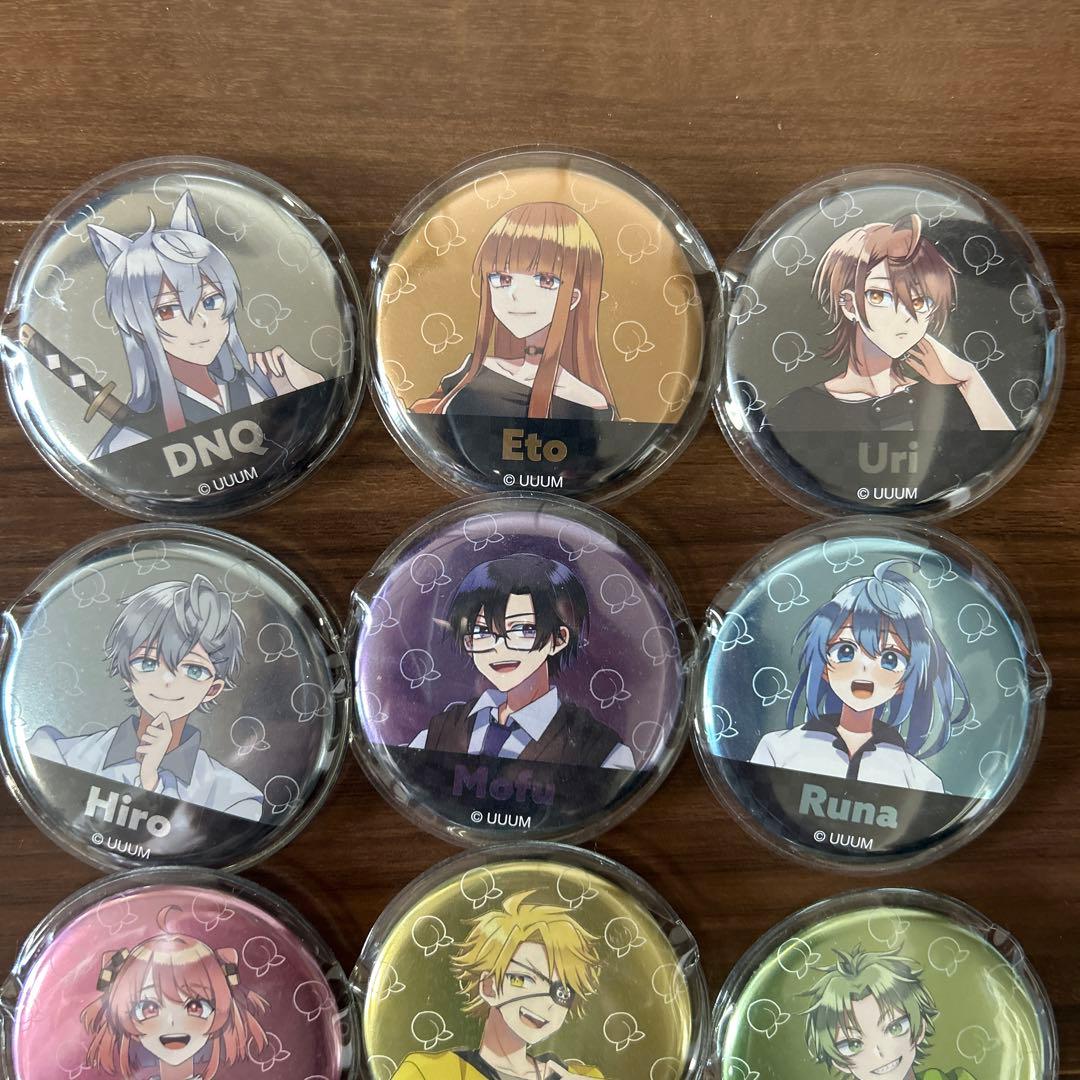 カラフルピーチ 缶バッジ まとめ売り - メルカリ