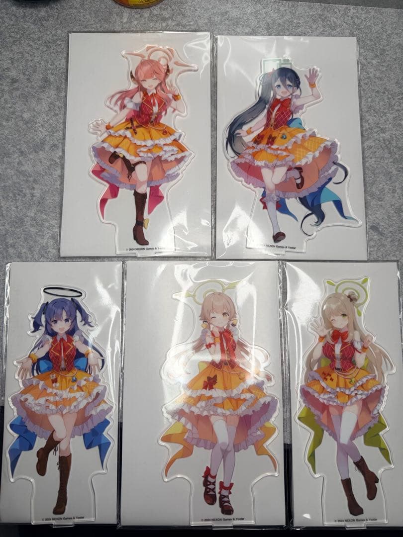 ブルーアーカイブ　アクリルスタンド　5体セット