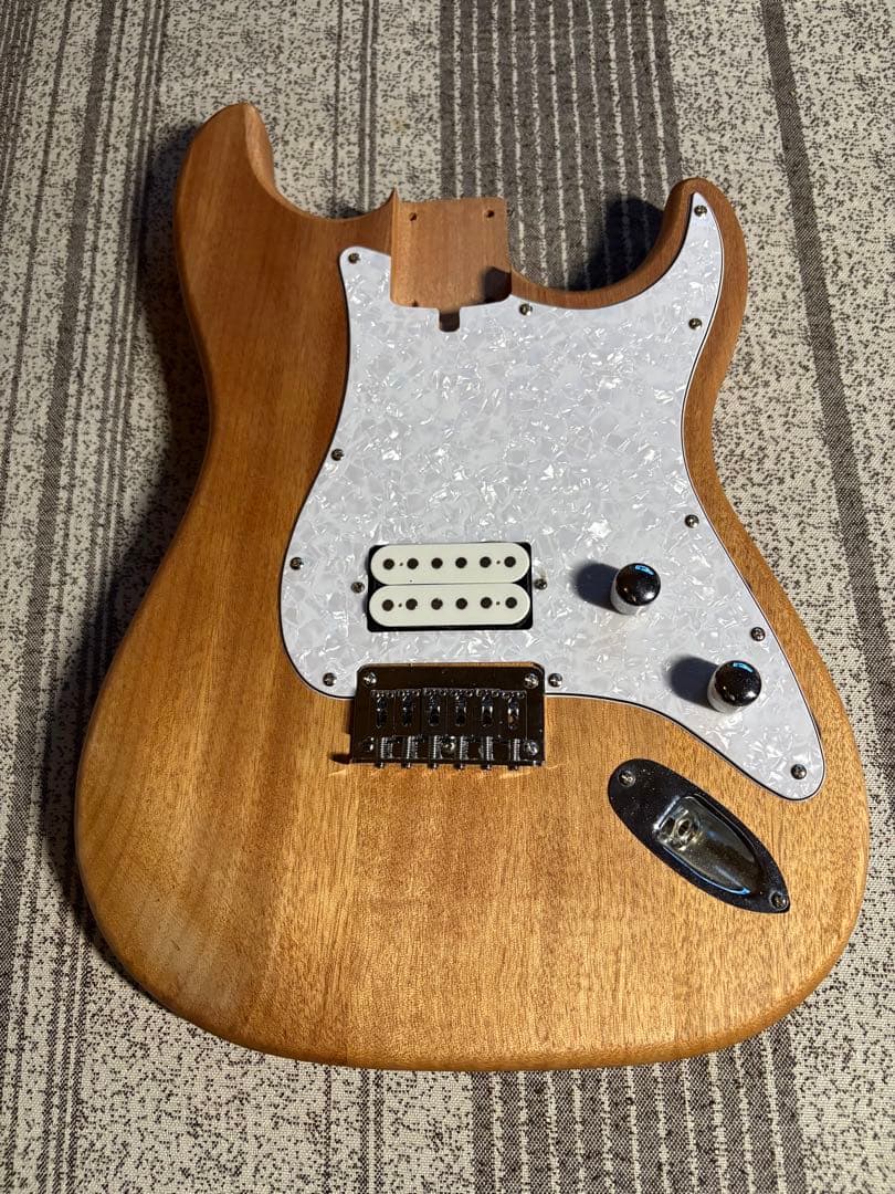 ストラトボディ e76010517bd71fdda2bbf6bf45299d