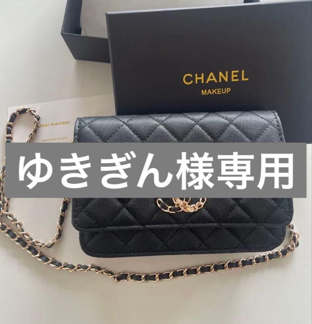 CHANEL ブラックショルダーバッグ キルティング