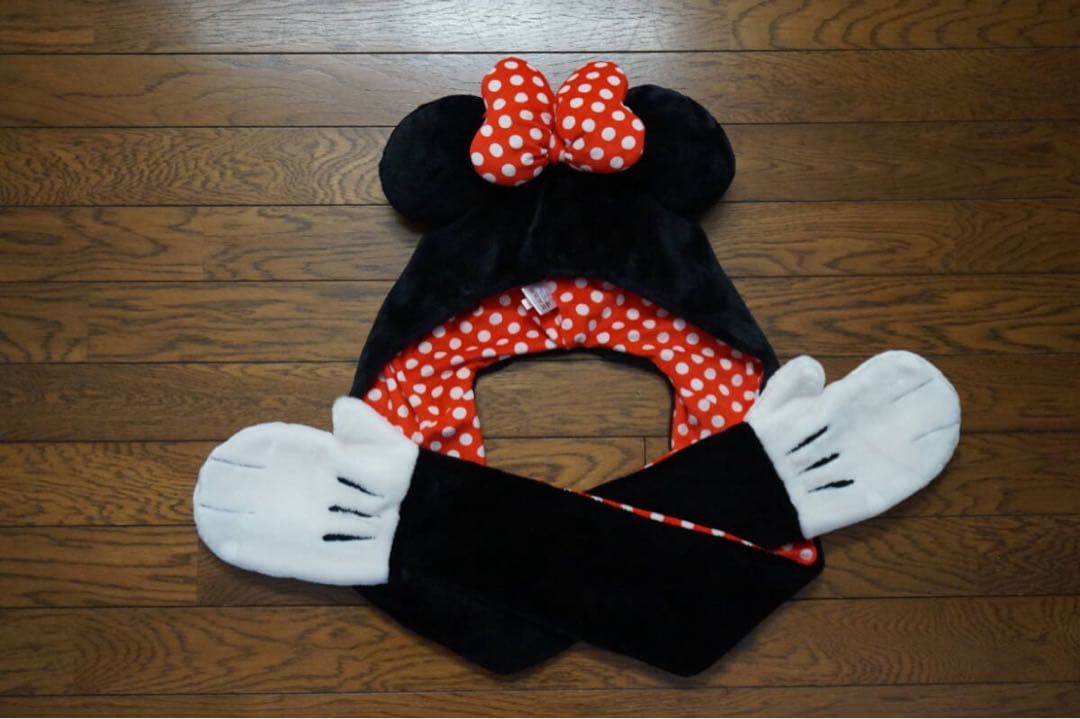 【美品】ディズニー ミニーマウス マフラーキャップ 新品未使用！ディズニーリゾートミニーマウス マフラーファンキャップ