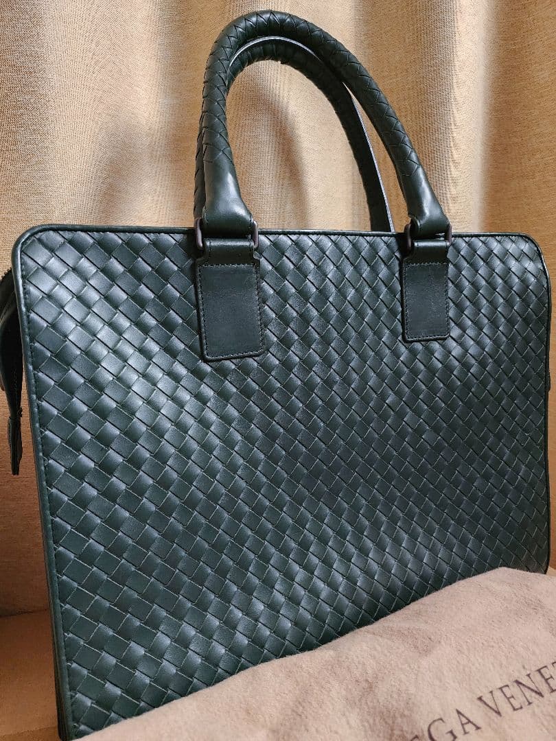 とても綺麗　ボッテガヴェネタ　編み込み　ビジネスバッグ　書類鞄 A4