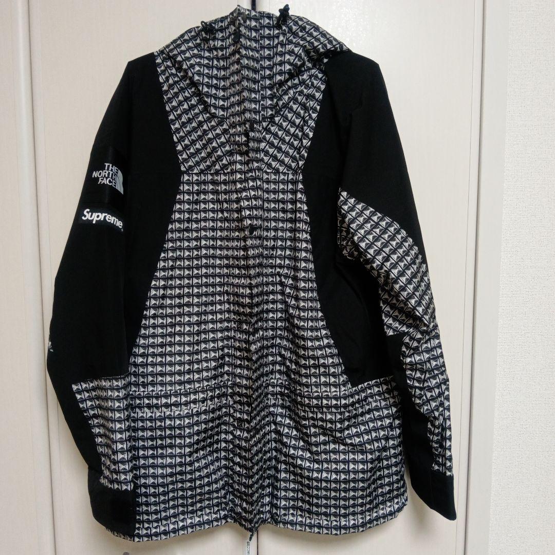 Supreme x The North Face マウンテンライトジャケット 大人気コラボ【SUPREME×THE NORTH FACE/シュプリーム×ザ ノース