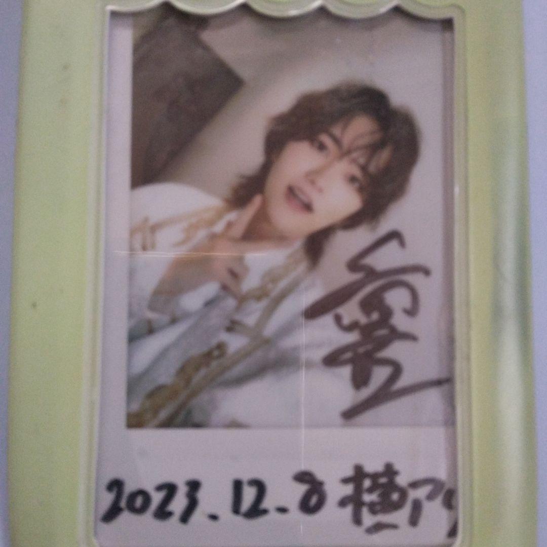 直筆サイン入りポラロイド写真とキーホルダーケースセット 送料込み