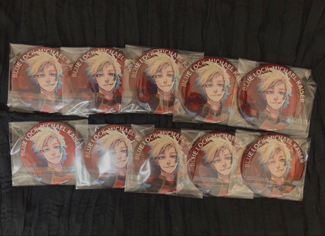 本日のみのお値段 ブルーロック 伊勢丹 ミヒャエル・カイザー 缶バッジ