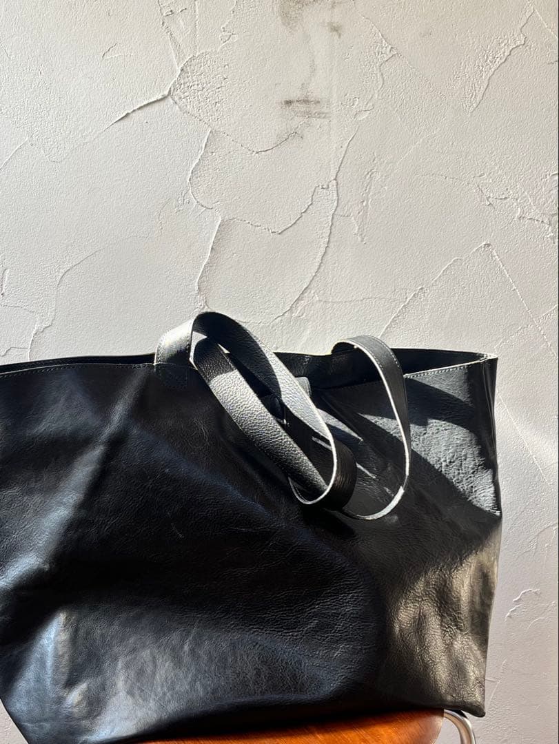 ARTS&SCIENCE レザートートバッグ 大きめユニセックス guidi好き Guidi レザー トートバッグ | ブラック | FARFETCH JP