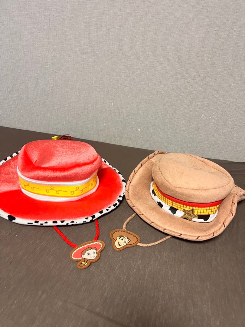ウッディとジェシーのキャラクター帽子