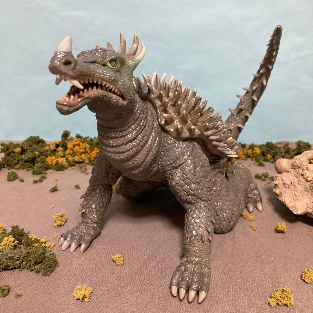 アンギラス　マーミットソフビ　組み立て完成品　カスタム・塗装済み