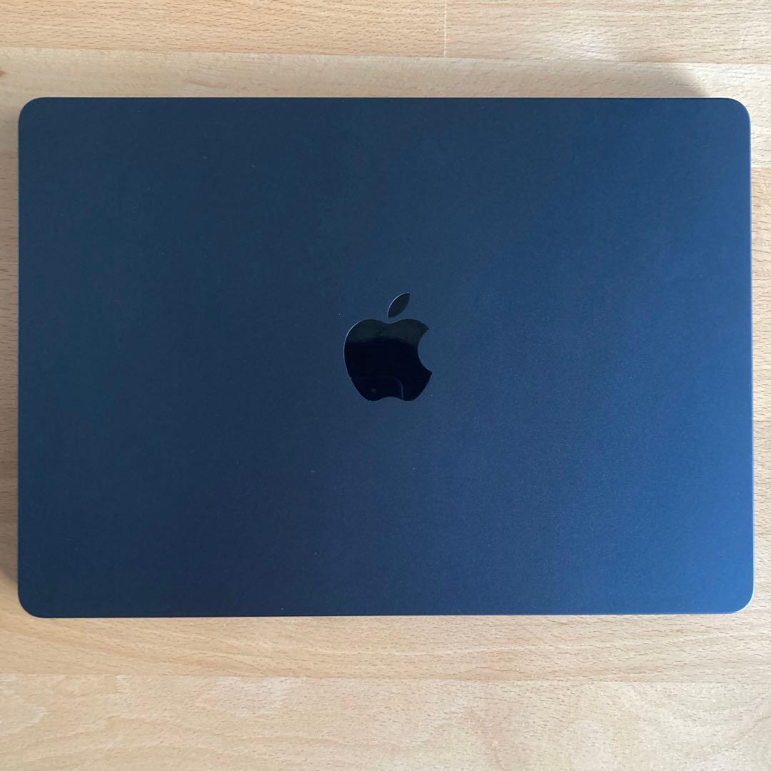 MacBook Air M2 13.6インチ　ミッドナイトブルー